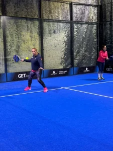 Por qué jugar torneos de pádel amateur mejora tu nivel más que solo entrenar